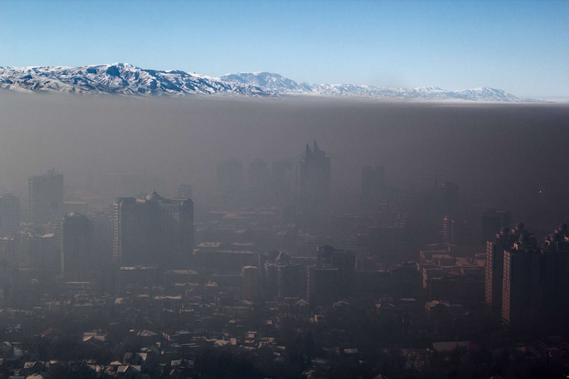 https://commons.wikimedia.org/wiki/File:Smog_over_Almaty.jpg